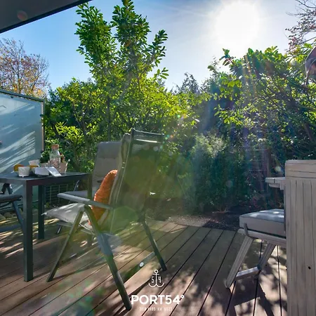 Apartment Deck 1